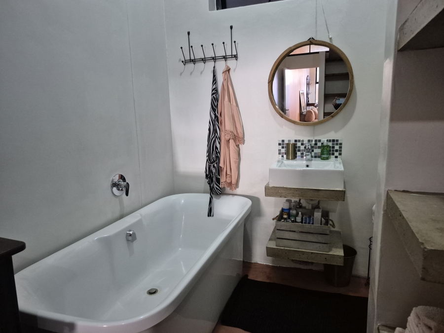 2 Bedroom Property for Sale in Knysna Central Western Cape